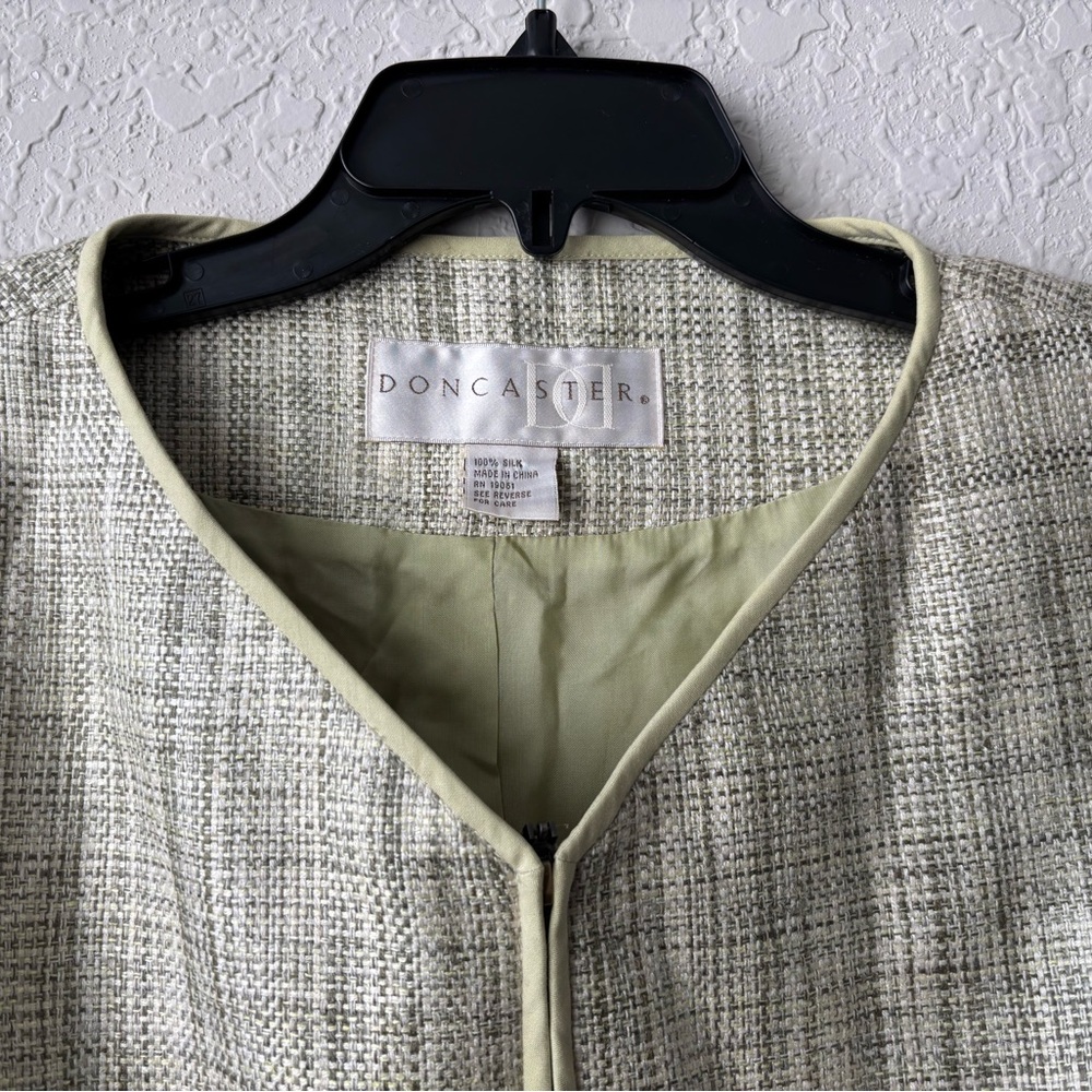 Brand New! Doncaster blazer - Picture 2 of 4